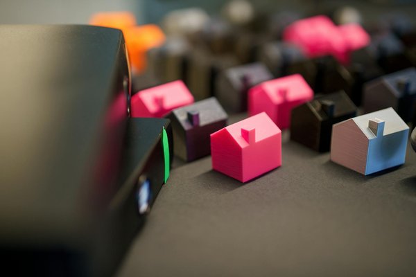 5 Stratégies Infaillibles pour Optimiser le Rangement dans un Garage Double